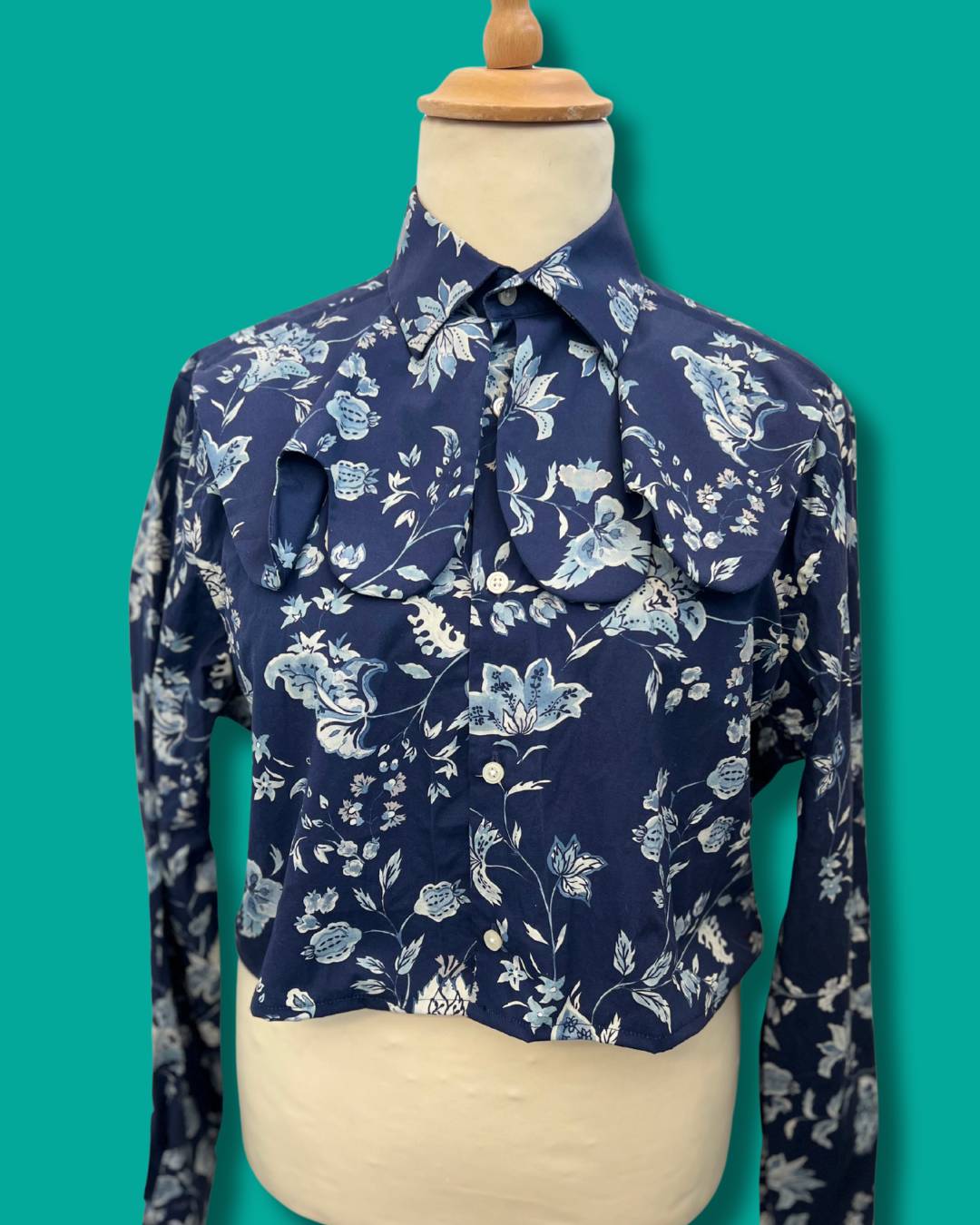 Navy Floral Reworked Wave Collar Blouse - L